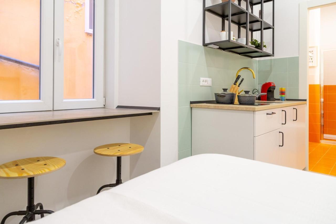 Lovely And Tiny Pied-A-Terre In The City Center Trieste Exterior photo